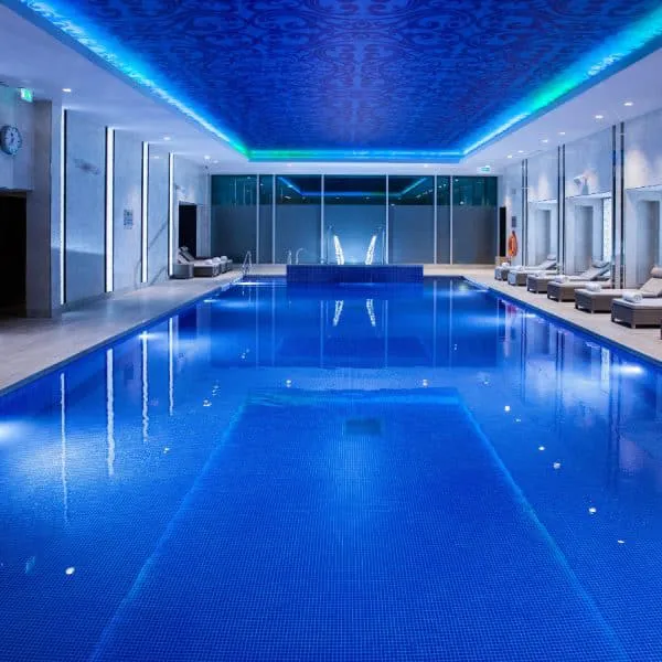 Intercontinental pool q2p96 600x600